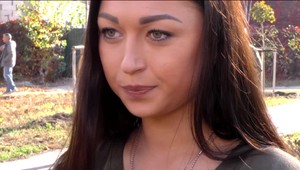 Júlii (25) zabili manžela počas ostreľovania na Ukrajine. Namiesto plaču sa rozhodla bojovať na fronte za neho