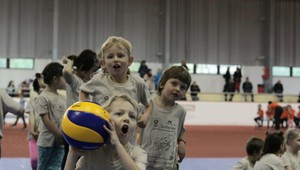 FOTO: Zabudnite na mobily a tablety. Unikátny projekt detskej olympiády láka deti k športu