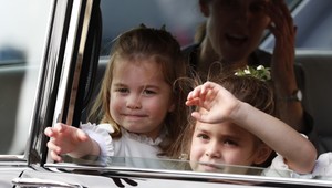 Dcéra Robbieho Williamsa prvýkrát na verejnosti