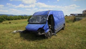 Tragická nehoda pri Žiari nad Hronom. Vodič dodávky sa nepripútal