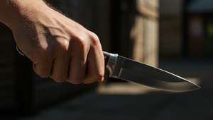 V Rusku žiak zaútočil nožom na učiteľku, zraneniam podľahla