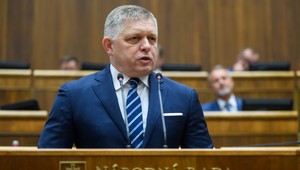 Vláda žiada parlament o dôveru. Fico: Robíme dobrú robotu, pokiaľ ide o konsolidáciu