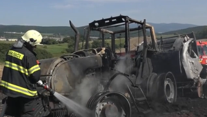 Ničivý požiar pohltil traktor a úrodu: Zo spôsobenej škody mrazí