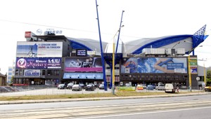 Steel aréna pripojená na elektriku. Hokejisti sa môžu vrátiť na ľad