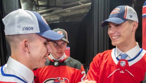 Juraj Slafkovský sa stal draftovou jednotkou, dvojkou je obranca Šimon Nemec