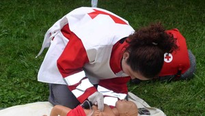 Rodičia nevedia deťom poskytnúť prvú pomoc, tvrdí záchranár