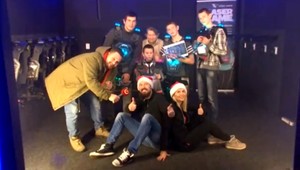 Život v železničnom vozni radosť rodine neprináša. Darované Vianoce to aspoň na deň zmenili