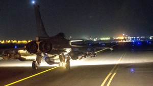 Francúzske lietadlá bombardovali mesto Rakka, baštu Islamského štátu