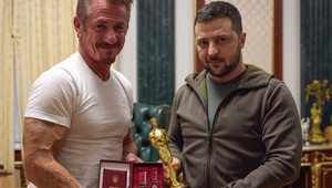 Hviezdny herec prišiel opäť za Zelenským, dal mu svojho Oscara! Má ale podmienku!