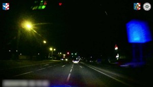 VIDEO: Naháňačku s policajtmi ukončili až so zbraňou