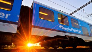 Pod kolesami vlaku vyhasol život tínedžerky (†18)