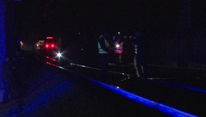Dvojnásobná tragédia: Vlak v noci zasiahol dve obete na tej istej trati