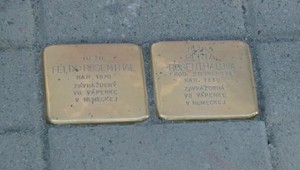 V Prievidzi otvorili chodník na pamiatku holokaustu, ulice sa volajú aj po nacistoch