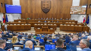 Poslanci o zrušení RTVS: SaS, KDH a PS pred hlasovaním odišli zo sály