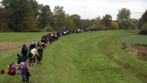 Slovinsko nezvláda nával migrantov, na ochranu hraníc nasadí armádu