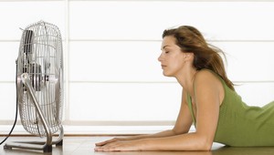 5 spôsobov, ako sa doma ochladiť aj BEZ klimatizácie