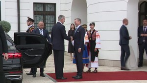 Slovensko po vyše 20 rokoch víta španielskeho kráľa, prijal ho Pellegrini