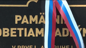 Vojnový hrdina odhalil pamätník obetiam oboch veľkých vojen. Až 74 rokov po oslobodení obce