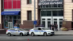 Ikonickým obchodným domom v centre Moskvy otriasla explózia. Hlásia jednu obeť a viacero zranených