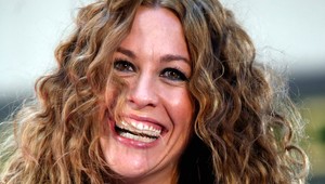 Alanis Morrissette po svadbe. Je tehotná!