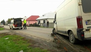 Matku so synčekom (3) zrazila na chodníku dodávka