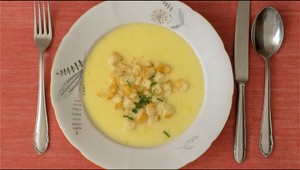 Krémová cesnačka s opraženým rožkom