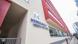 Jednu z najlepších nemocníc na Slovensku opúšťajú lekári, Mikulec nevidí dôvod na zmenu