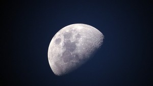 Na video zachytili náraz meteoritu do Mesiaca