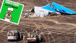 Charlie Hebdo žartuje o havárii ruského lietadla v Egypte