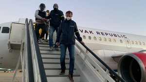 Bývalého piťovca Tomáša Rajeckého priviezli na Slovensko