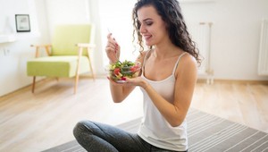 Skvelý šalát, ktorý vám pomôže schudnúť: Jedzte ho na večeru a kilá pôjdu dolu