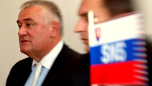 SNS musíte mať v srdci, papier nestačí, tvrdí Slota