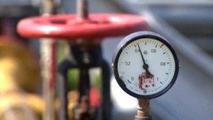 Cena elektriny stúpla na trhoch takmer dvojnásobne. Pocítime to aj na platbách za tovary a služby