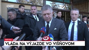 Brífing premiéra Fica po príchode na výjazdové rokovanie vlády