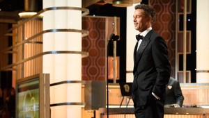 Brad Pitt všetkých šokoval. S kým prišiel na odovzdávanie cien?