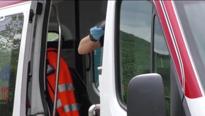 Kopali ich do bezvedomia: Pri hromadnej bitke skupina útočníkov zbila trénerov