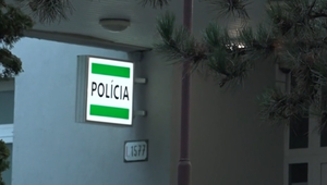 Polícia vyšetruje úmrtie muža, telo našli v priekope