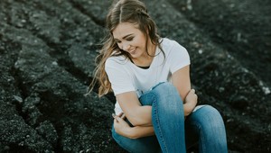 Tento módny trend si zamilujete: Skúste malú zmenu a vaše džínsy budú ešte štýlovejšie