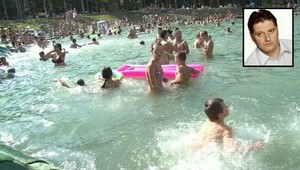 Brigádoval ako plavčík, prišiel o poslanecký flek!