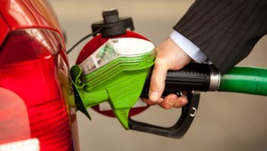 Koronavírus ovplyvní aj vašu peňaženku. Ceny benzínu a nafty by mali na Slovensku klesať