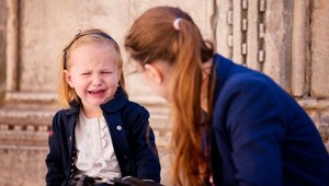 Nesúďte matku, ktorá nezvláda dieťa a radšej jej pomôžte! Tento post stojí za zamyslenie