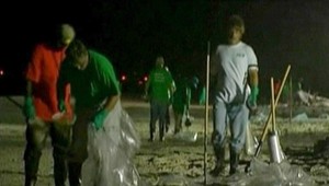 Hurikán Alex komplikuje situáciu v Zálive