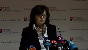 Lucia Žitňanská sa vzdala postu ministerky spravodlivosti. Schvaľuje ale pokračovanie koalície
