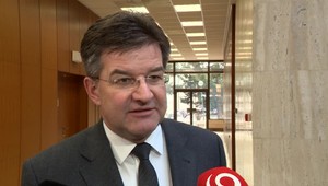 Lajčák to nemá jednoduché. Proti jeho verejným postojom vystupujú aj koaliční kolegovia