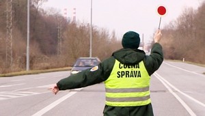 Colníci budú fyzicky kontrolovať všetky kontajnery s tovarom z Ázie