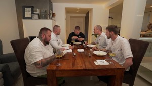 PODPÁSOVKA od jedného zo šéfkuchárov? PORUŠIL tajnú dohodu, o ktorej so súpermi hovorili?!