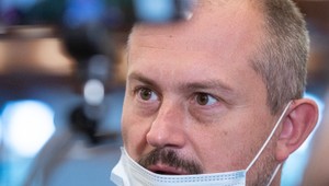 Marian Kotleba opäť provokuje, v diskusnej relácii vystúpil bez rúška