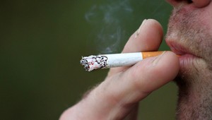 Čím viac ľudí si odvykne od cigariet, tým viac bude obezity!