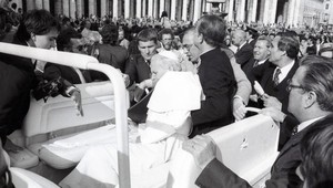 Od atentátu na pápeža Jána Pavla II. prešlo 44 rokov. Záhada a nezodpovedané otázky pretrvávajú