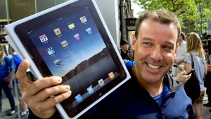 Ľudia nekupujú elektroniku. Na dračku idú iba mixéry a tablety